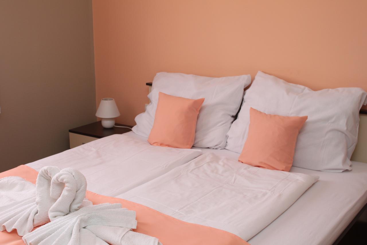 סובוטיקה Sun Apartments מראה חיצוני תמונה